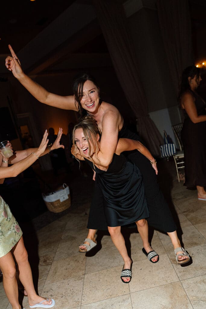 Fun wedding reception moments at Pinnacle Golf Club in Ohio